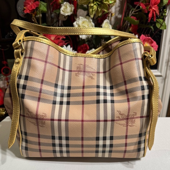 AUTHENTIC BURBERRY TOTE BAG - Picture 2 of 11
